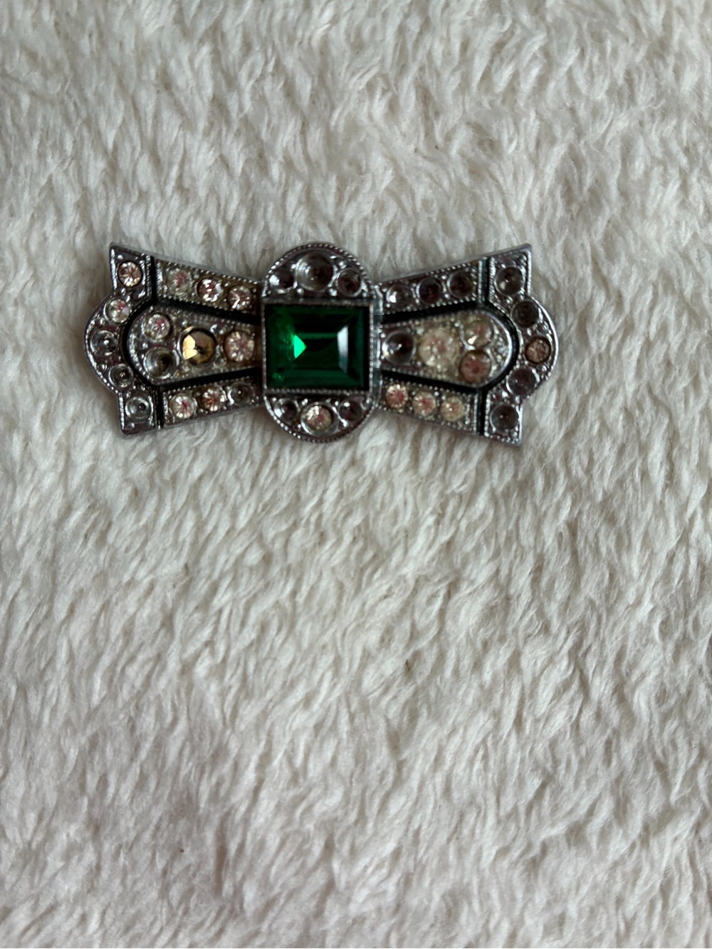 Vintage-Inspired Green Crystal Bow Brooch - Unbranded
